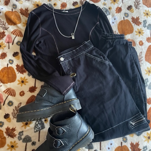 Black Cargo Pants - Picture 1 of 7